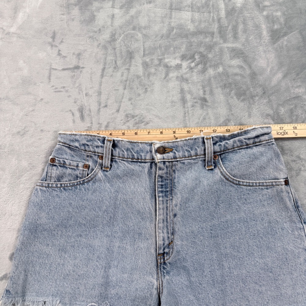 Levis 550 Light Wash Relaxed High Rise Frayed Denim Cutoff Shorts Women Waist 32 - Picture 4 of 8